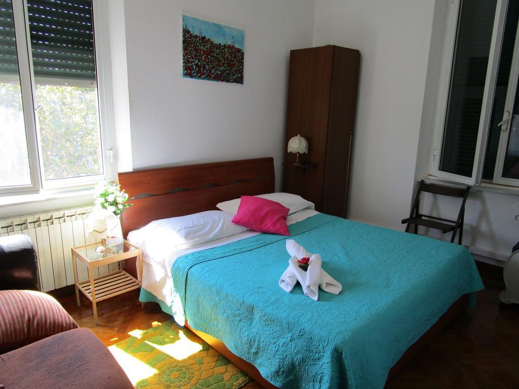 Hotel Guesthouse Massena Génova Quarto foto